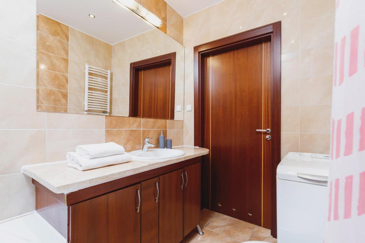 Wislane Tarasy By Renters * Krakov
