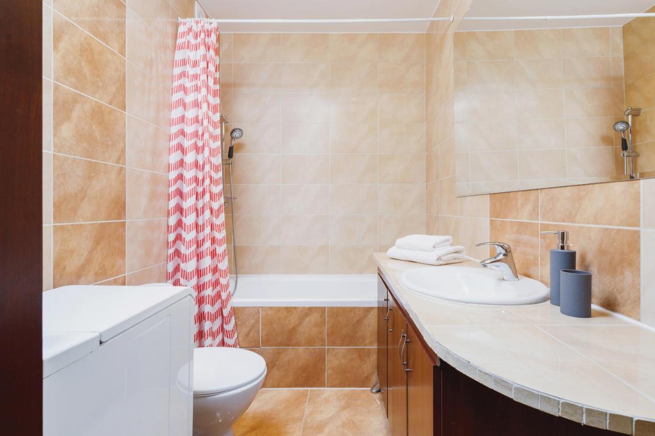 Wislane Tarasy By Renters * Krakov